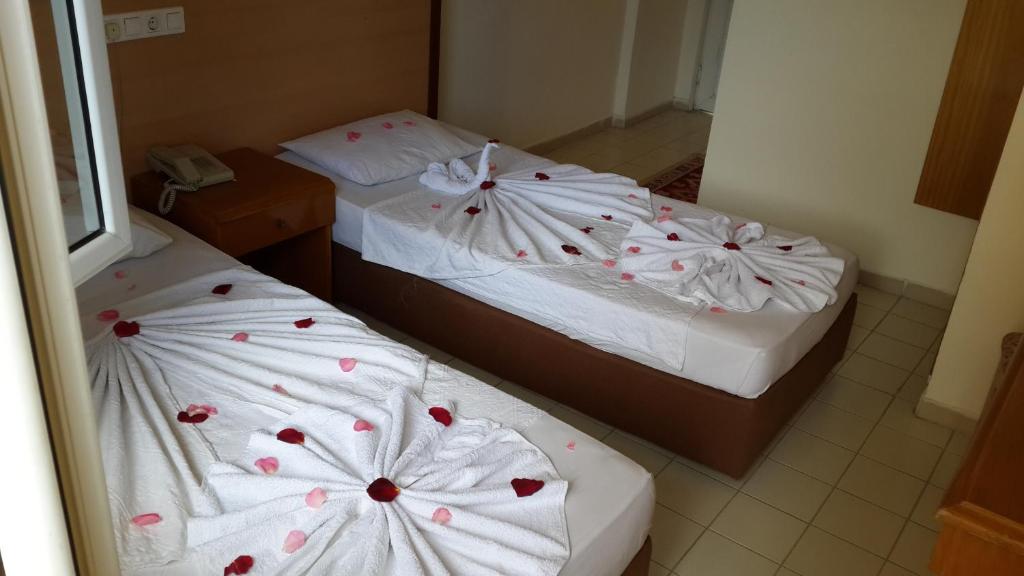 Caner Hotel photo