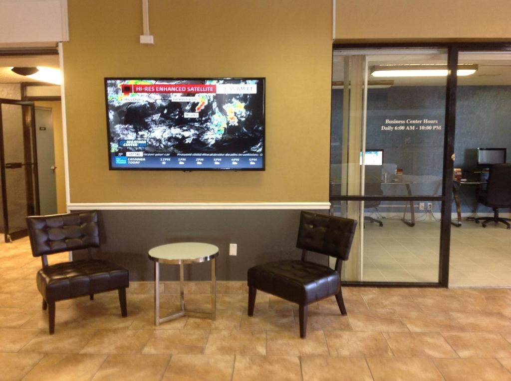 Baymont by Wyndham Salem Roanoke Area photo