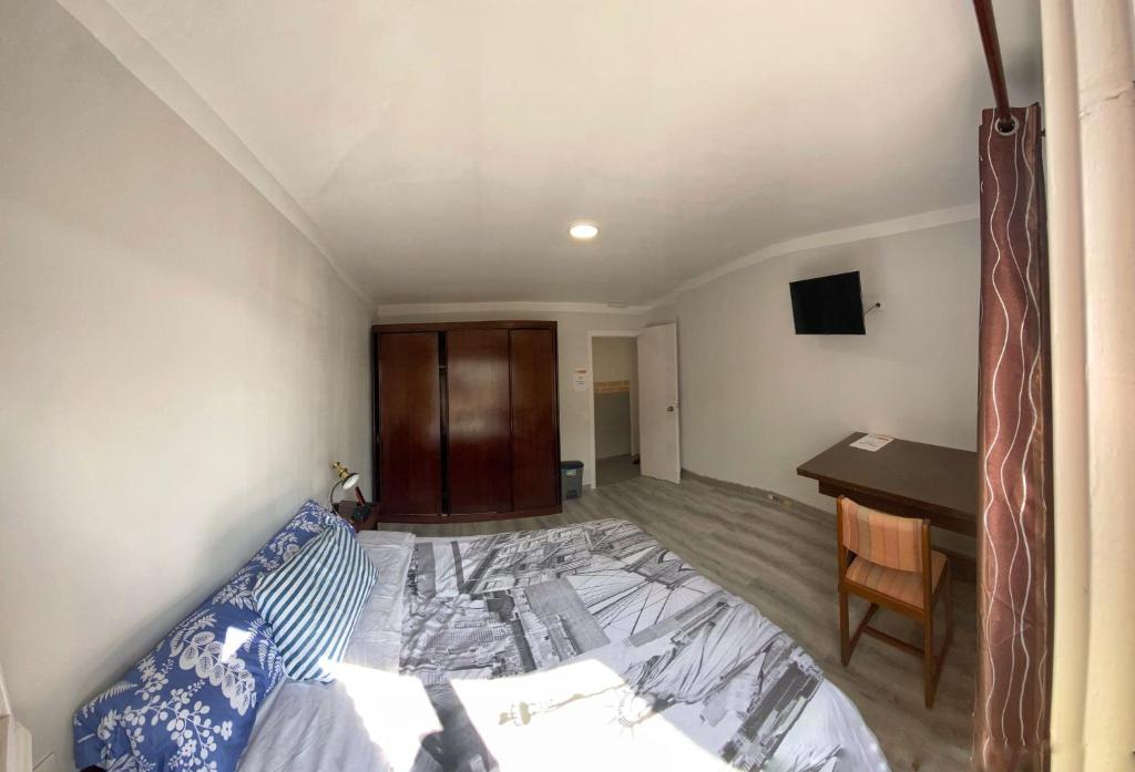 Hostel Penedes photo