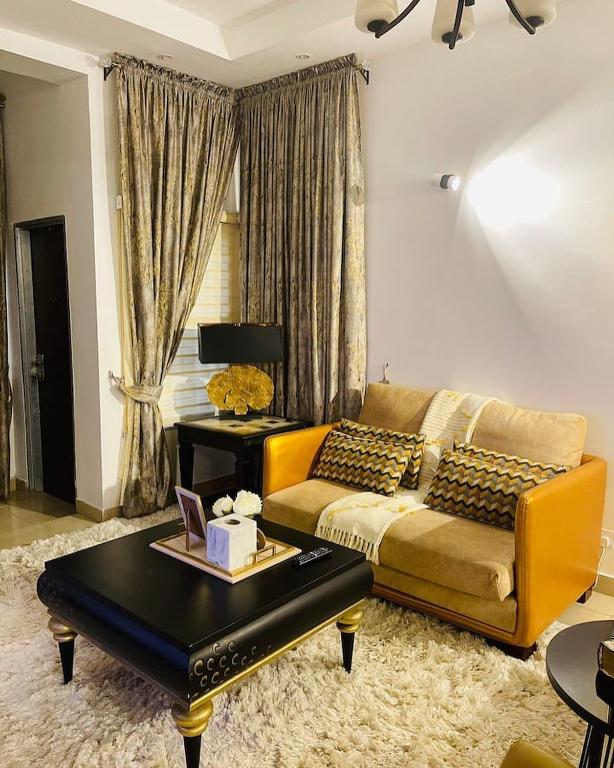 2 bedroom luxury swimming pool apartment Abuja — Hotel in Abuja
