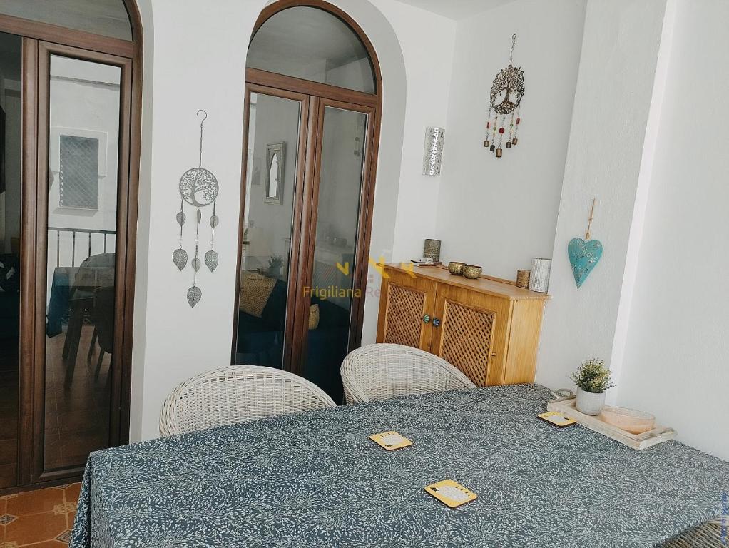 Lovely 2 bedroomed apartment with pool - 2