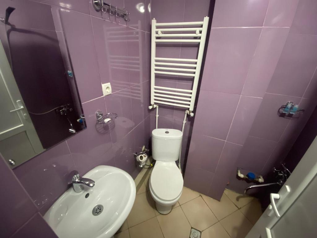 Hotel G & J photo