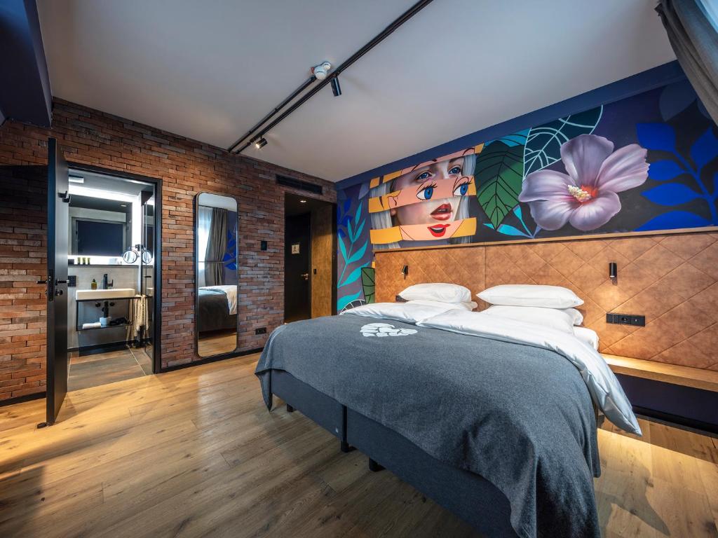 Liebesbier Urban Art & Smart Hotel photo
