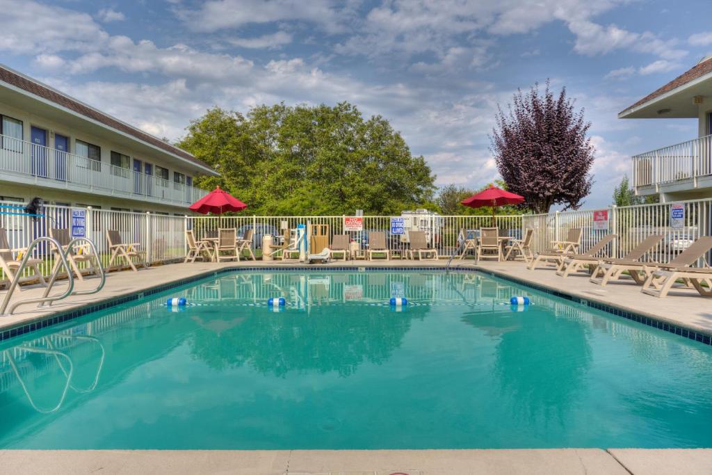 Motel 6-Troutdale, OR - Portland East photo