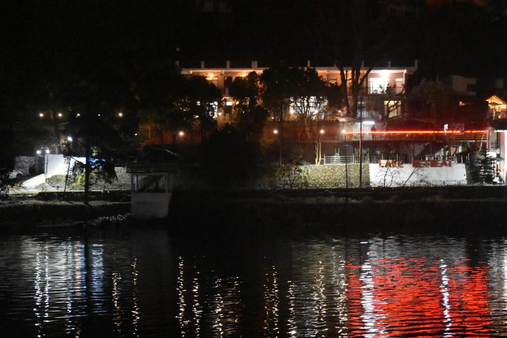 Lake Retreat Bhimtal, Nainital photo
