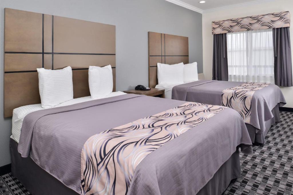 Americas Inn & Suites IAH North photo
