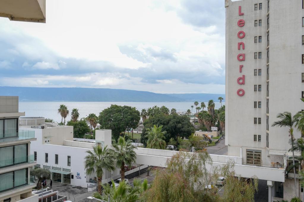 Sea Of Galilee 2Bdrm Apartments in Tiberias - דירות 2 חדרי שינה וסלון עם נוף לכנרת בטבריה photo