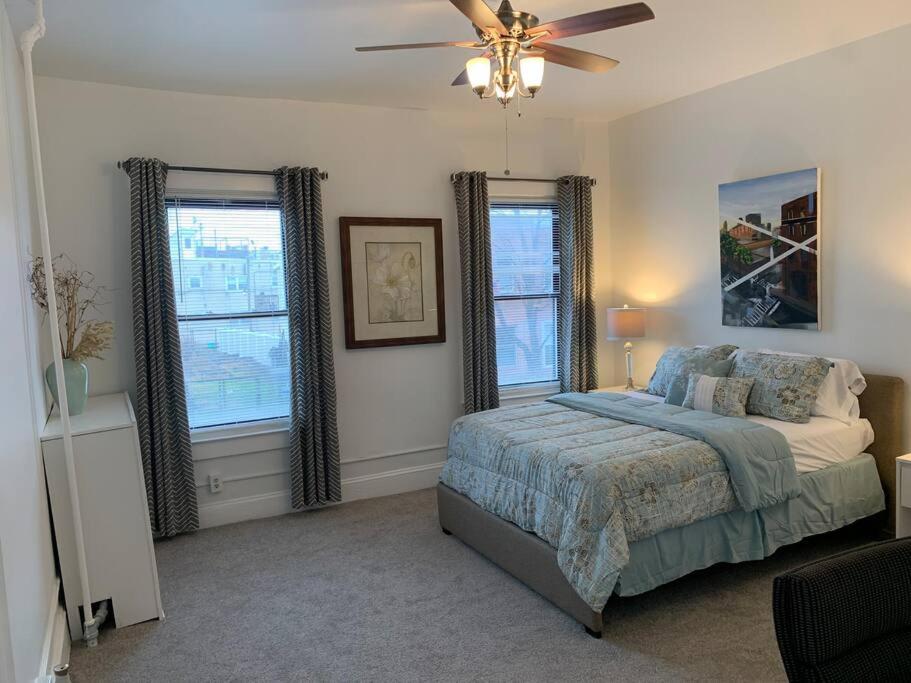 Stylish 2BD/1BA apartment located in Federal Hill — Hotel in Baltimore (MD)