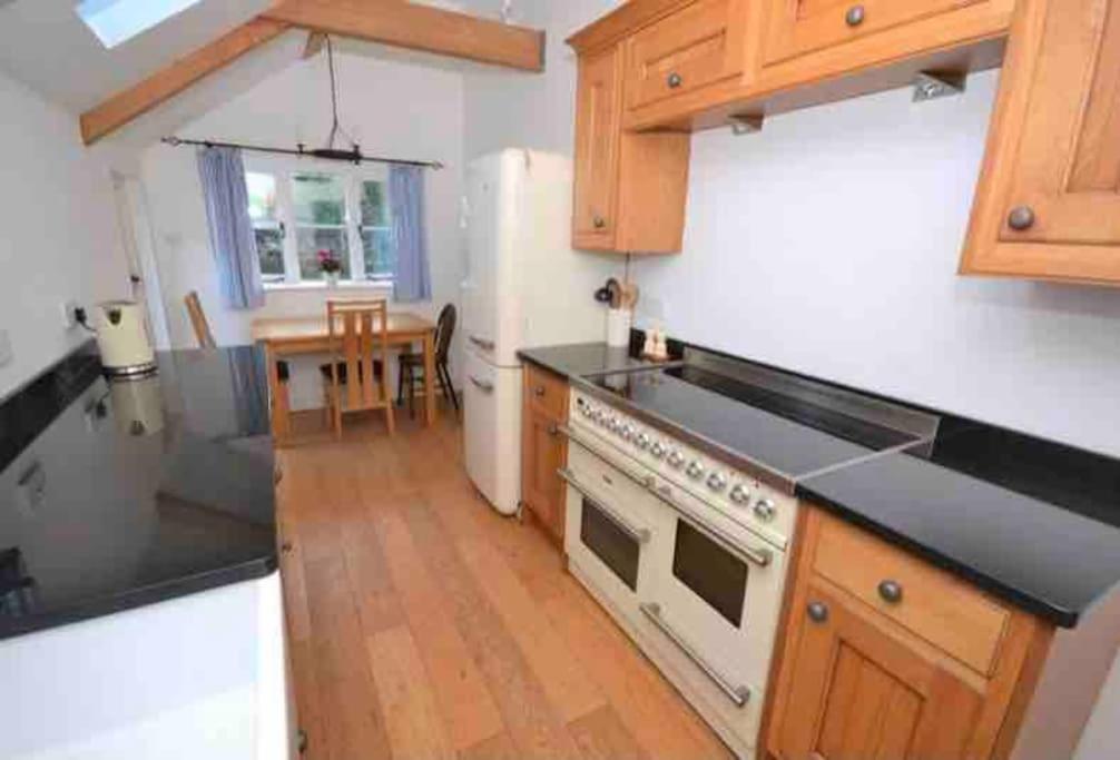 Thatched Cottage, Otterton photo 7