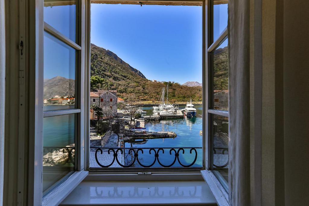 Hotel Splendido — Hotel rooms in Kotor, Kotor Municipality