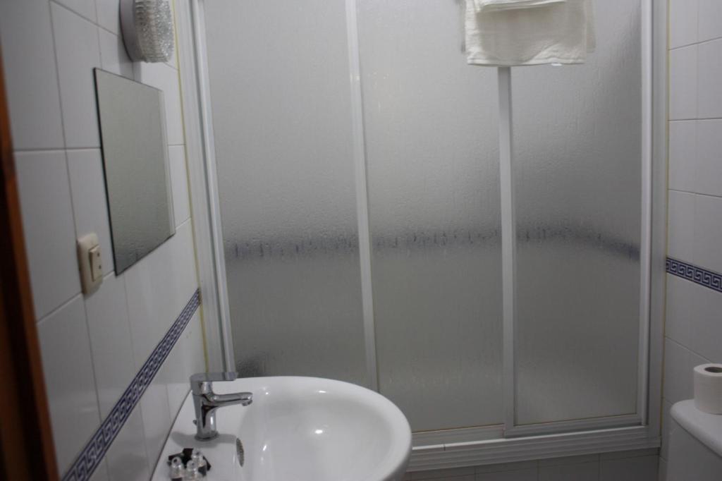 HOSTAL RESTAURANTE ARCILLA photo