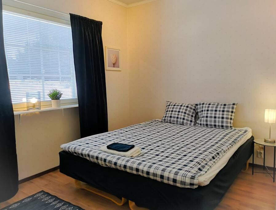 SANDY - Modern Row Aprt (3 rooms) - 24h Check-in, Närpiö
