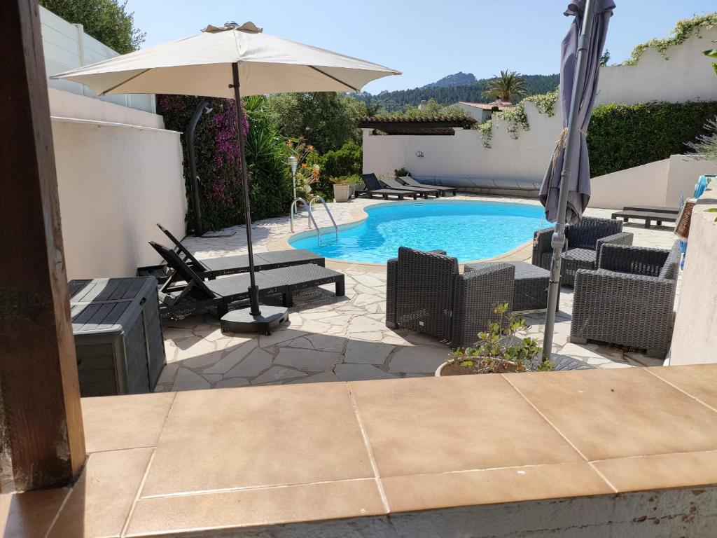 ADRECH - 3 pièces, Piscine partagée - SUD6001 - 2