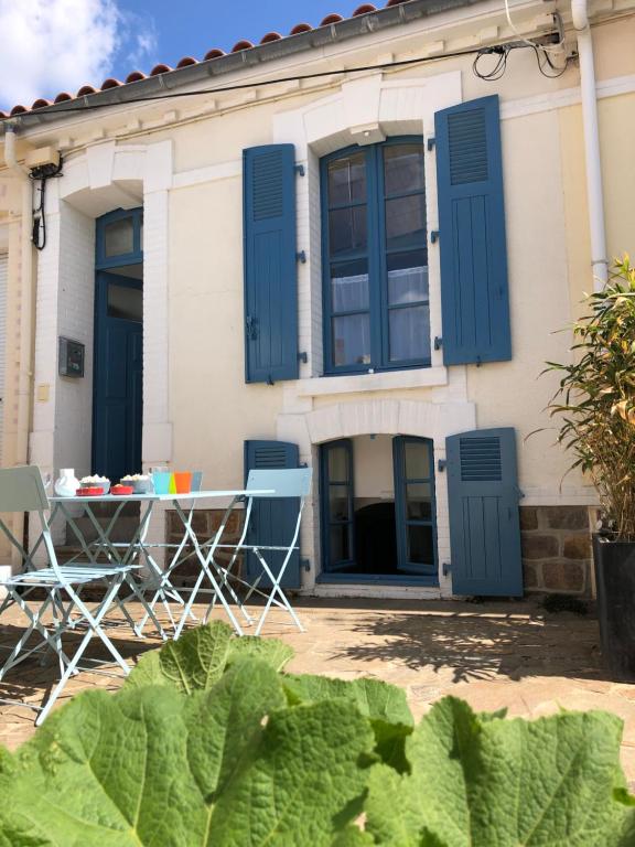 Maison de pêcheur située dans une impasse privée à 300 m de la mer - 1