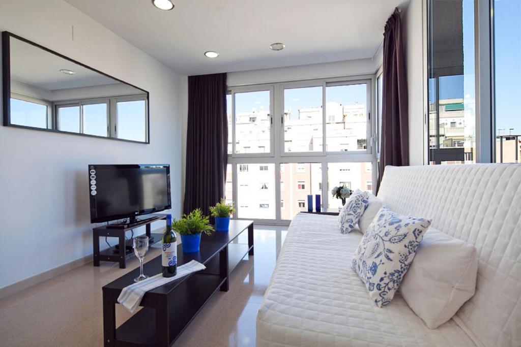 Charmsuites Paralel Apartments