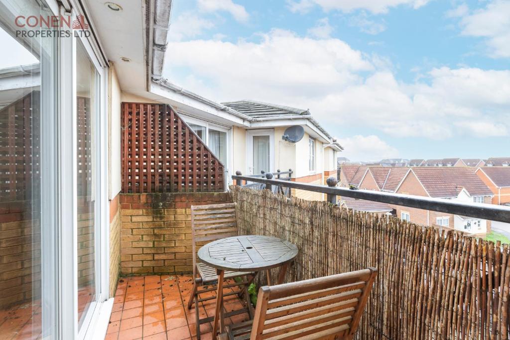 Stunning 2-Bed Apartment in Grays, West Thurrock