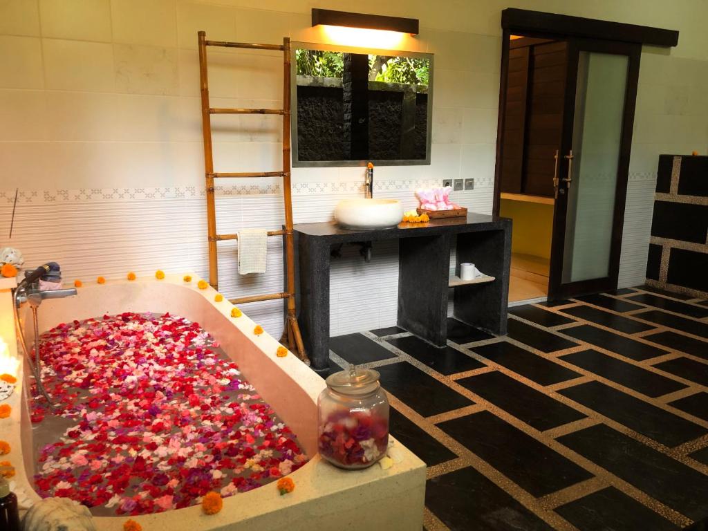 Facilities, Arco Iris Resort in Bali
