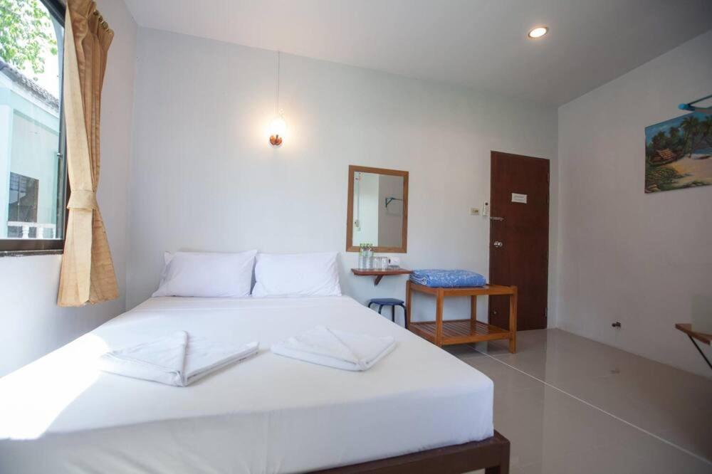 Kamala bay inn photo