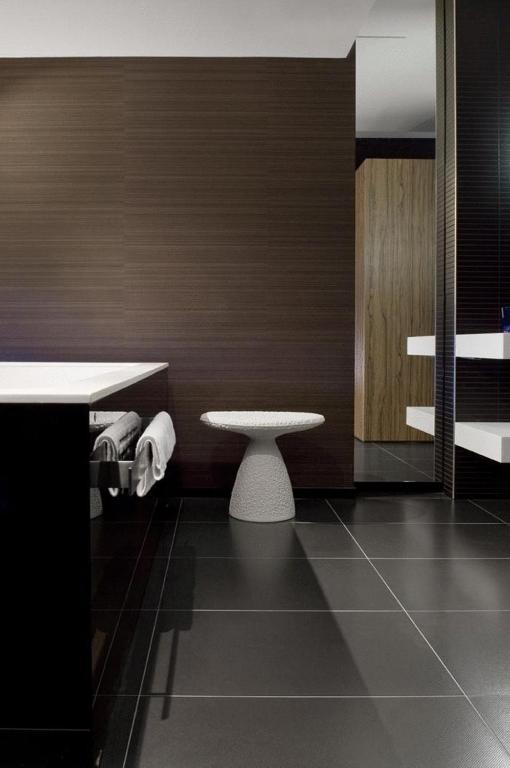 Carbon Hotel photo