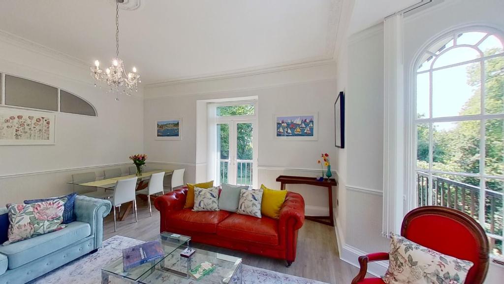 2 Claremont, Sidmouth photo 3