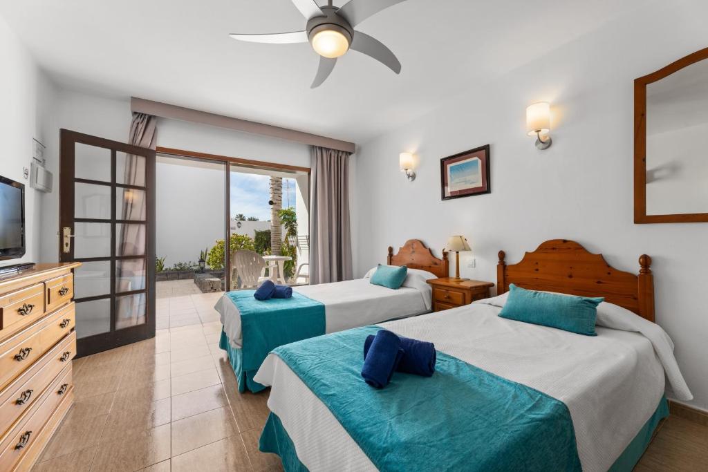 Apartamentos las Lilas — Hotel rooms in Puerto del Carmen, Canary Islands