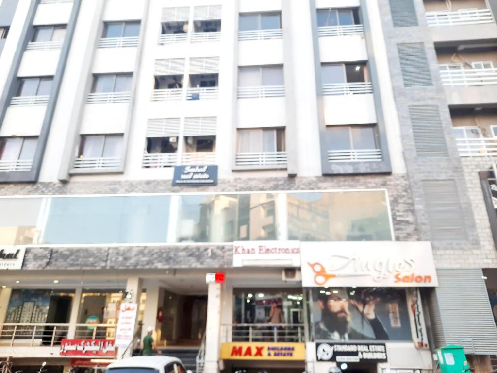 The Red one bedroom apartment in Bahria Town photo