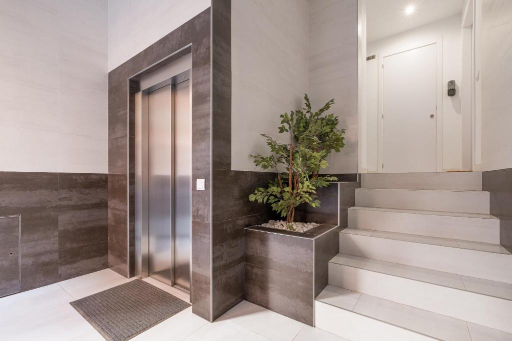 Modern Penthouse with Private Terrace photo