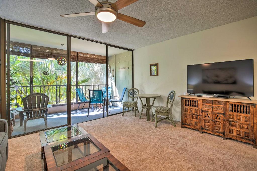 Breezy Condo with Screened Lanai in Kailua-Kona!, Kailua-Kona