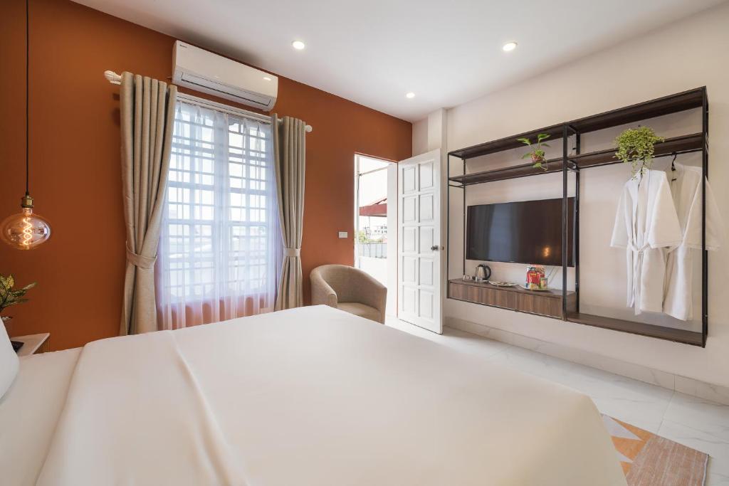 Corona Hanoi House photo