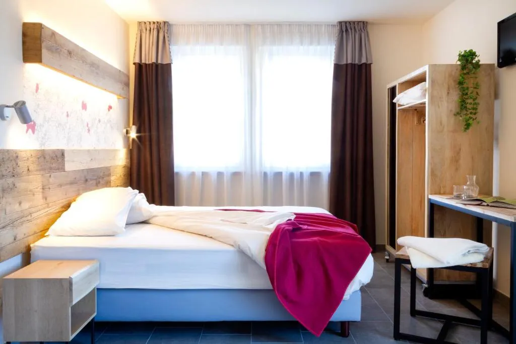 Hirondelle Locanda, hotel in Aosta