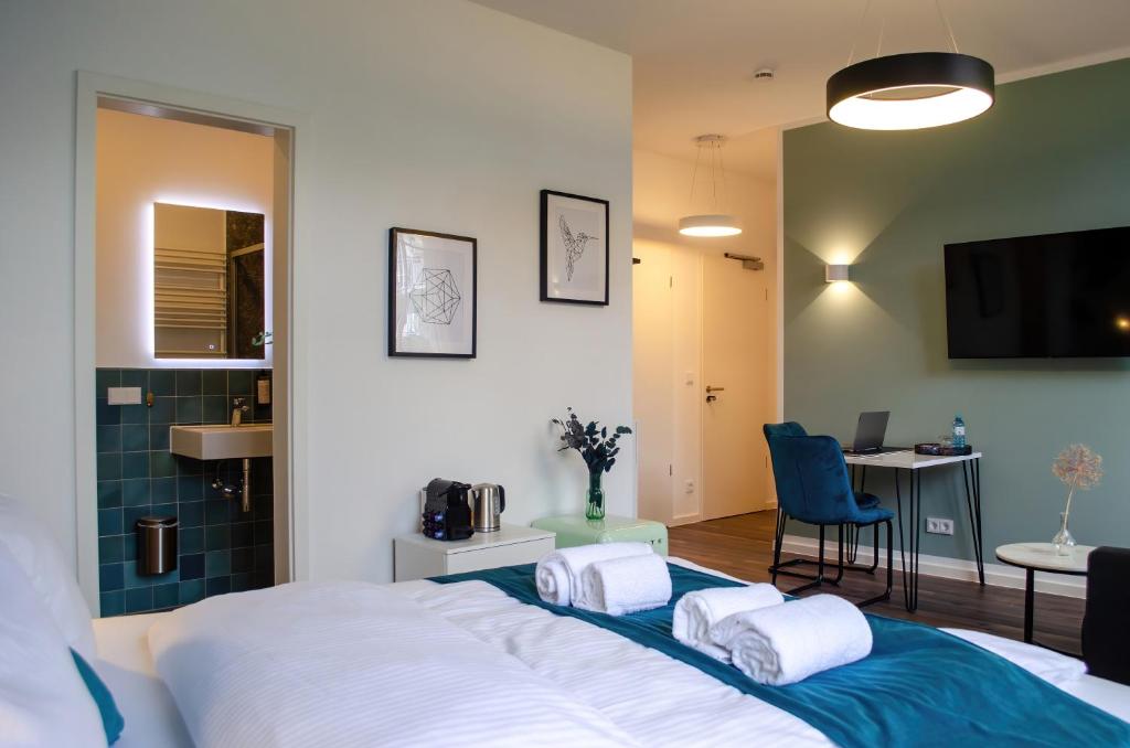 HOMELY STAY Studio 9 - Stylish & Convenient Self-Check-In Studio in Munich - 4