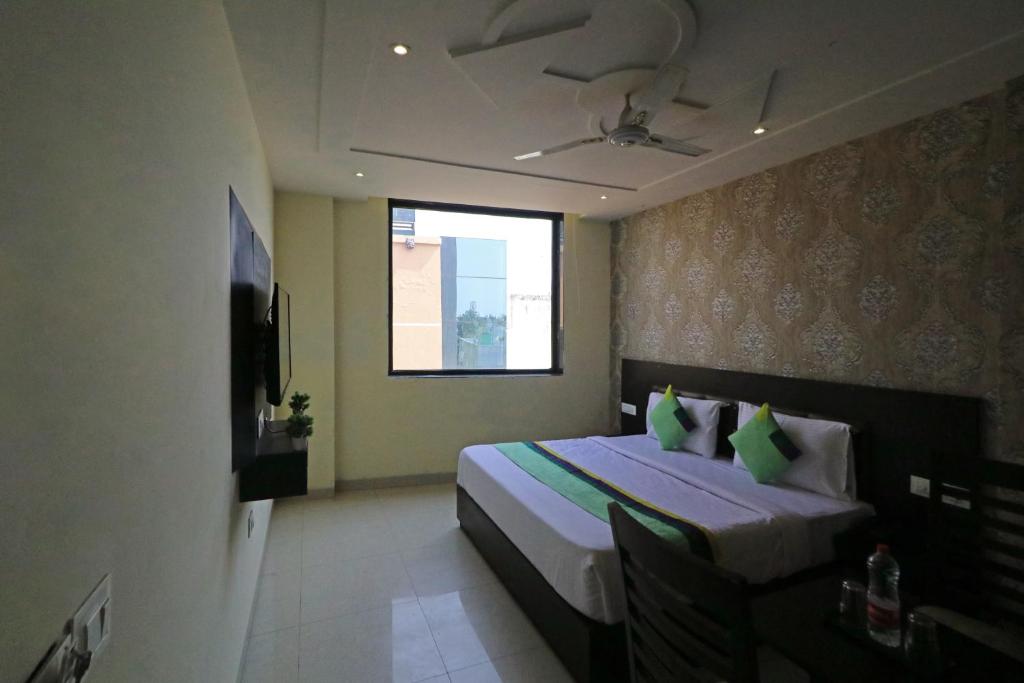 HOTEL PARAGON SUITES photo