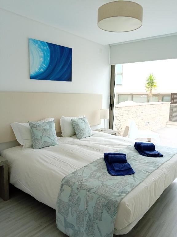 Silver Coast Heights F - Home with Sea View