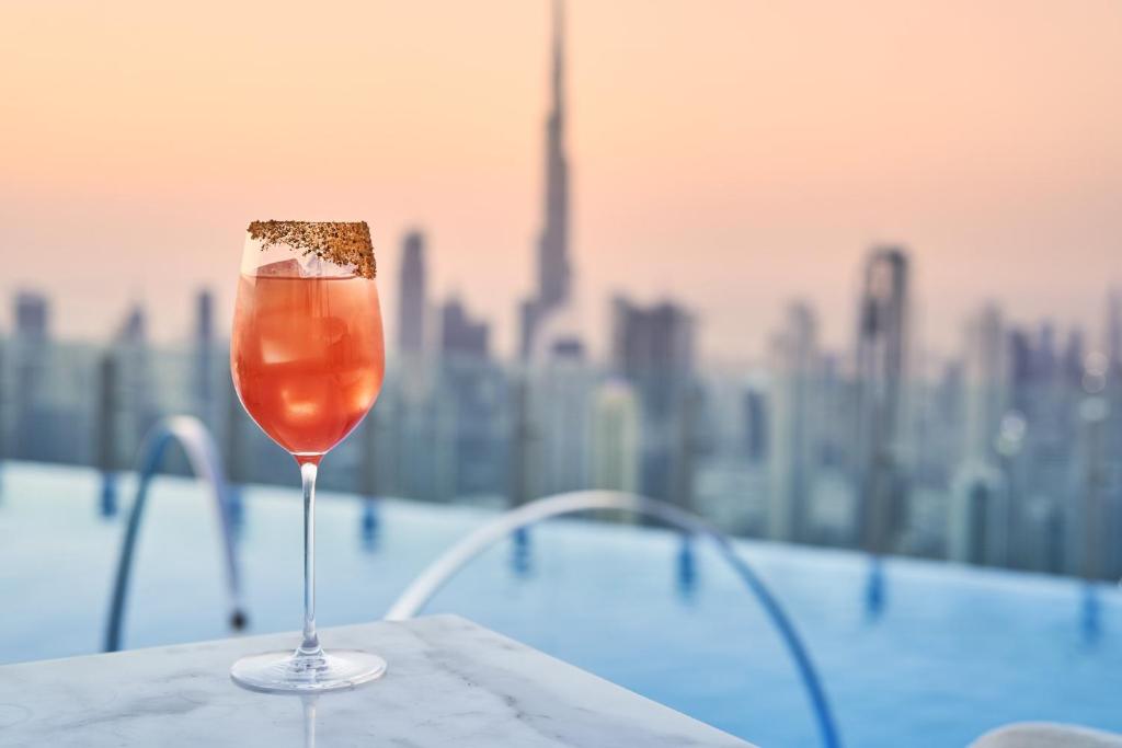 スイミングプール