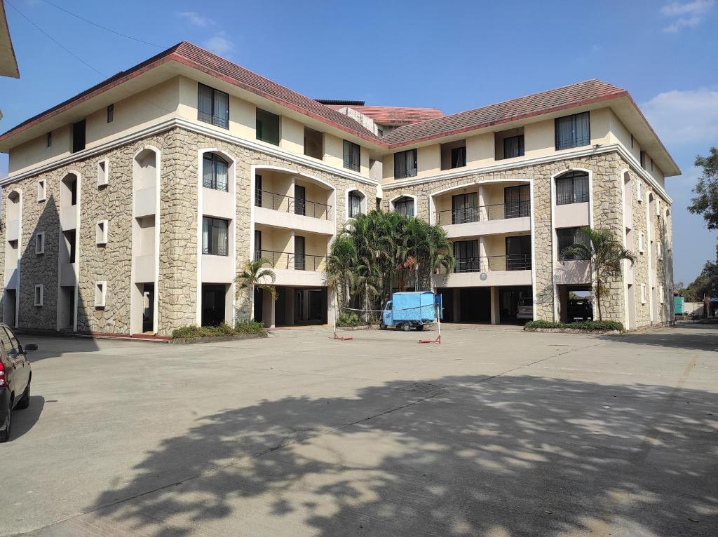 1BHK AC Service Apartment 115 — Hotel in Pune