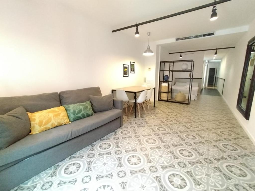 Liceu Apartments by gaiarooms — Hotel in Barcelona