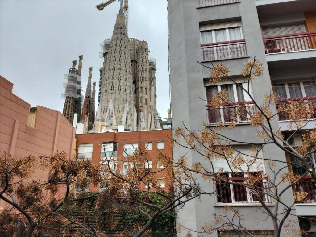 Montserrat Apartments by gaiarooms photo