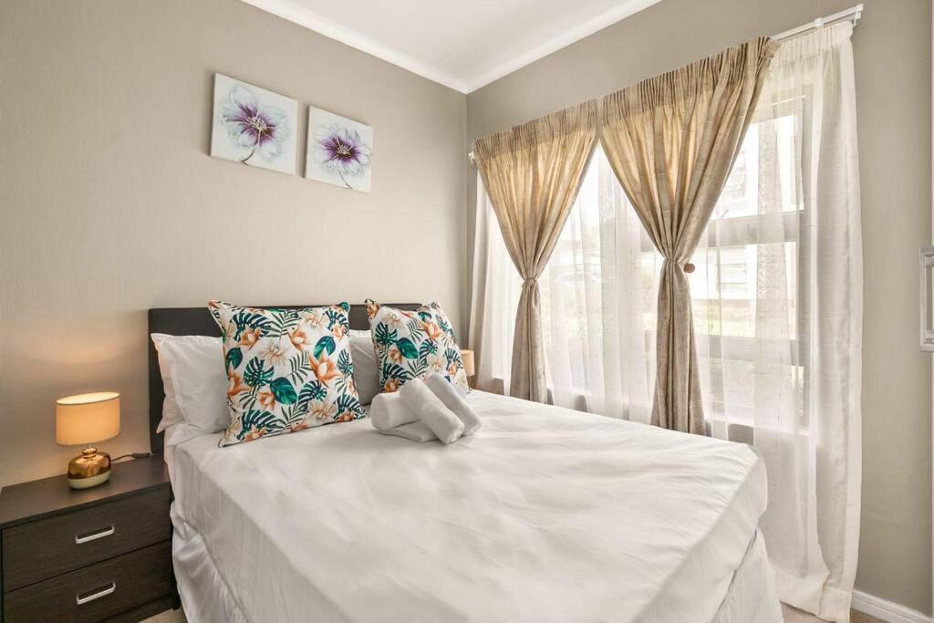 Lovely 2 bedroom apartment with modern finishes photo