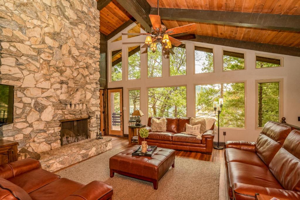 Twets Lakefront, Bass Lake