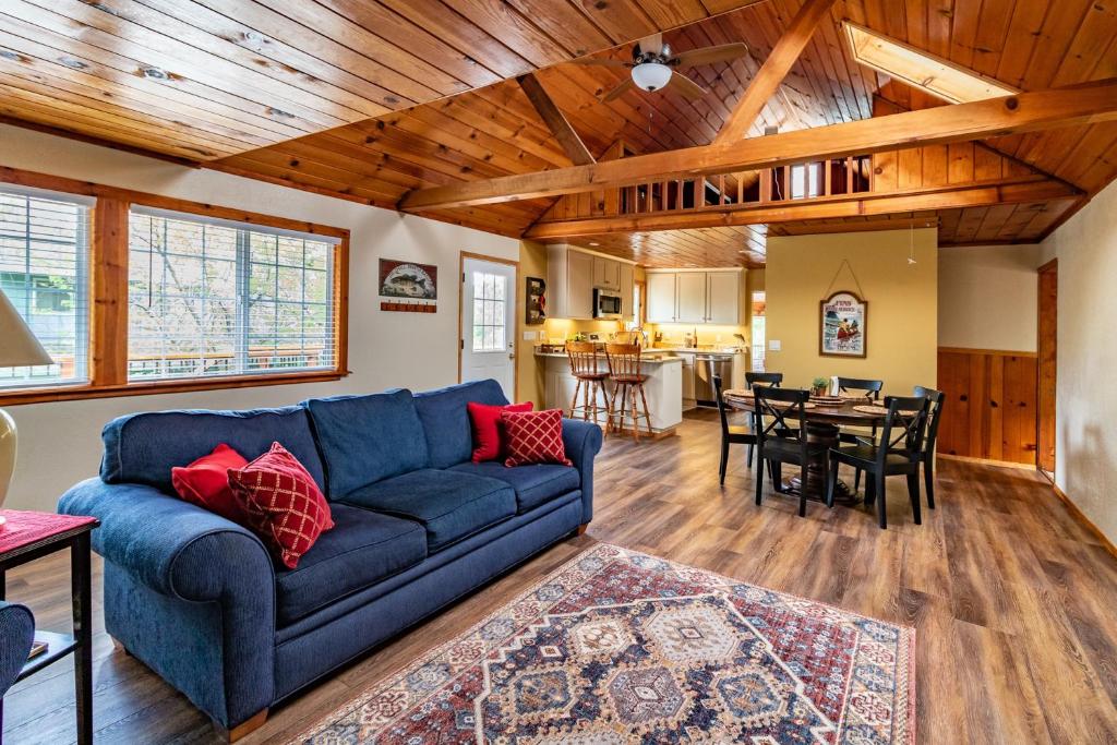 Brier Escape, Bass Lake