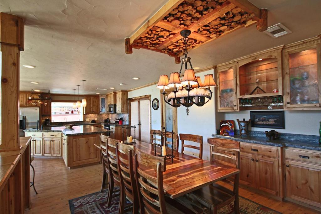 Humphreys Lakefront, Bass Lake