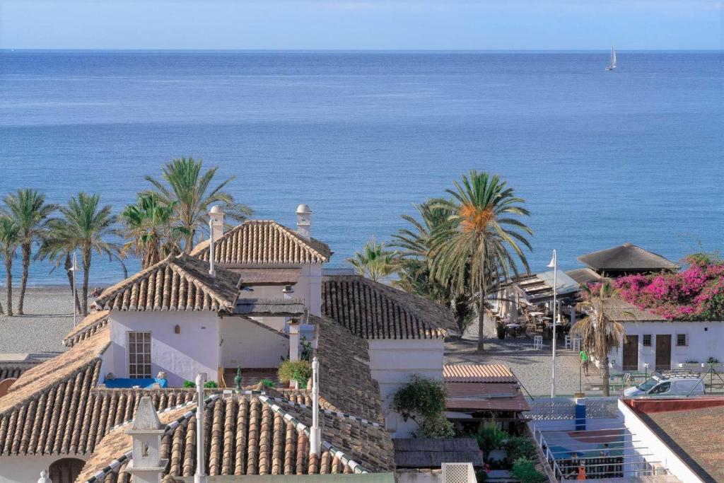Real View Beach Front - 2