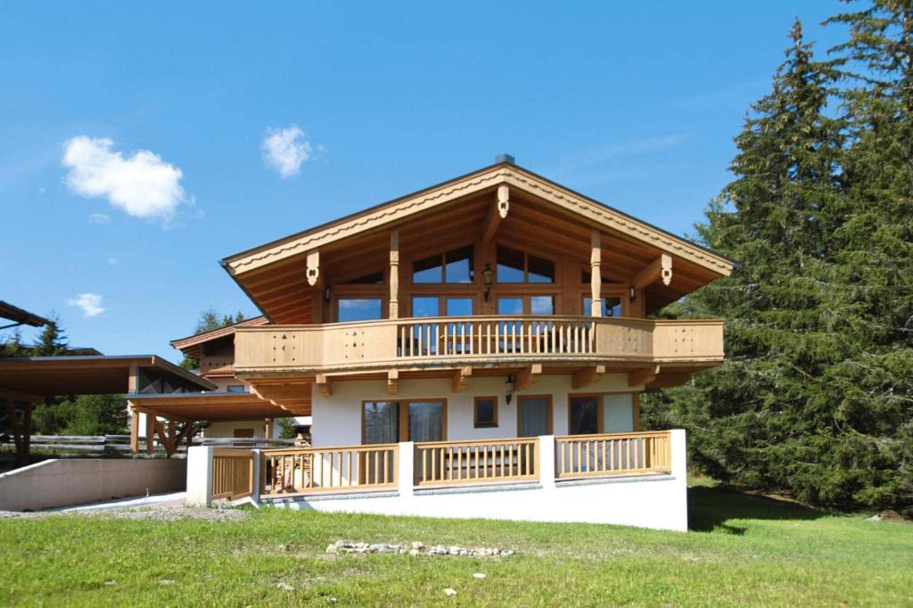 Chalet in Königsleiten with Wellness & Alps View, Krimml