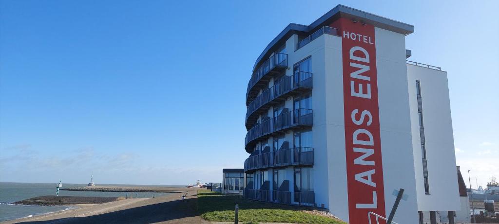 Hotel Lands End photo