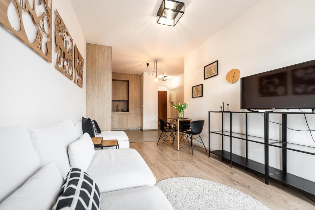 Comfort Apartment with Balcony - ul. Francuska 106/3