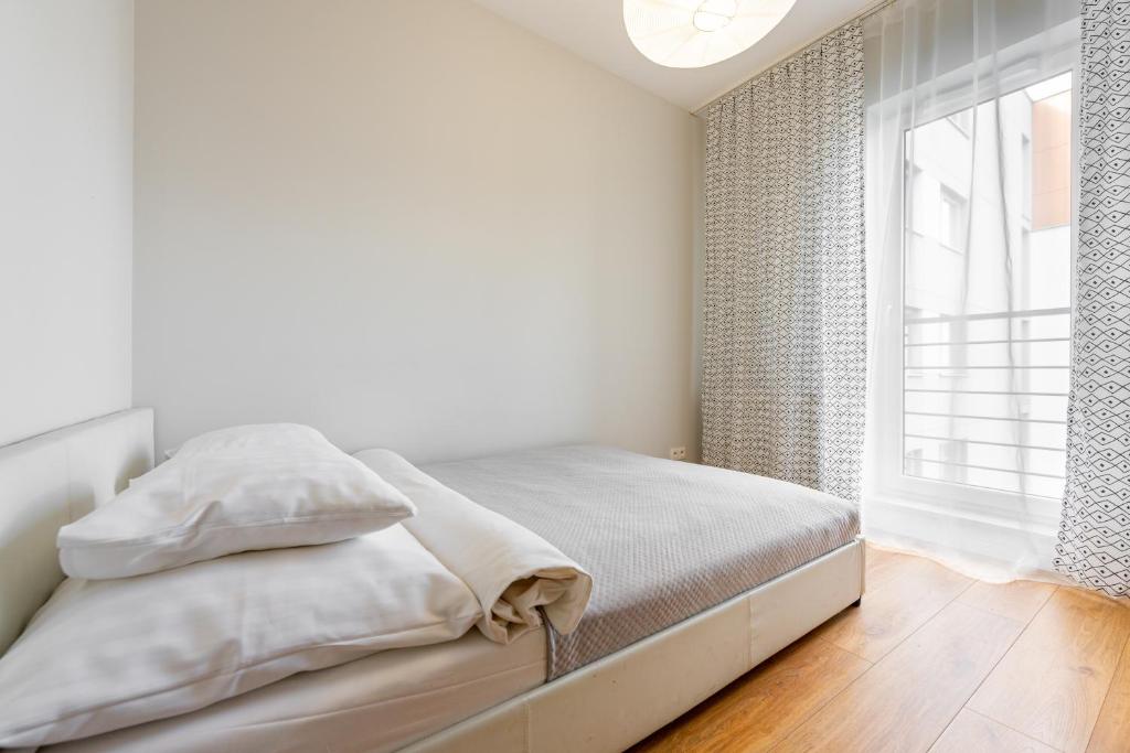 Economy Apartment with Balcony- ul. Francuska 98A/41