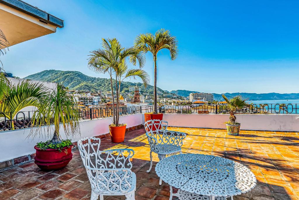 Malecon Beach Side Downtown Condo photo