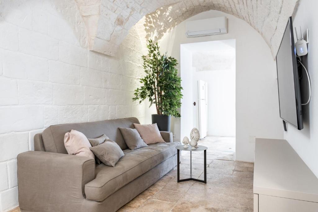 GuestHost - Palazzo Rapanà - Luxury Apt with hydromassage pool - 3