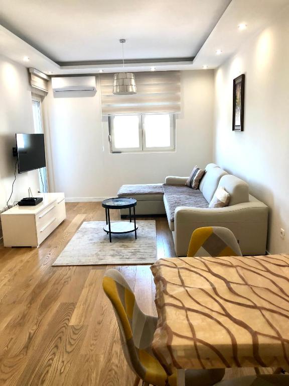 M & A Apartment Bar A 29, Bar