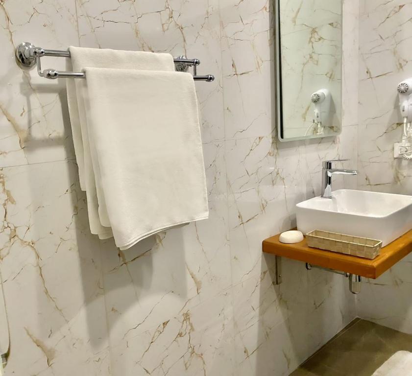 Tirana Center Comfort Rooms photo